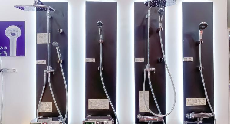 C&Aacute;CH CHỌN V&Ograve;I HOA SEN CHO PH&Ograve;NG TẮM